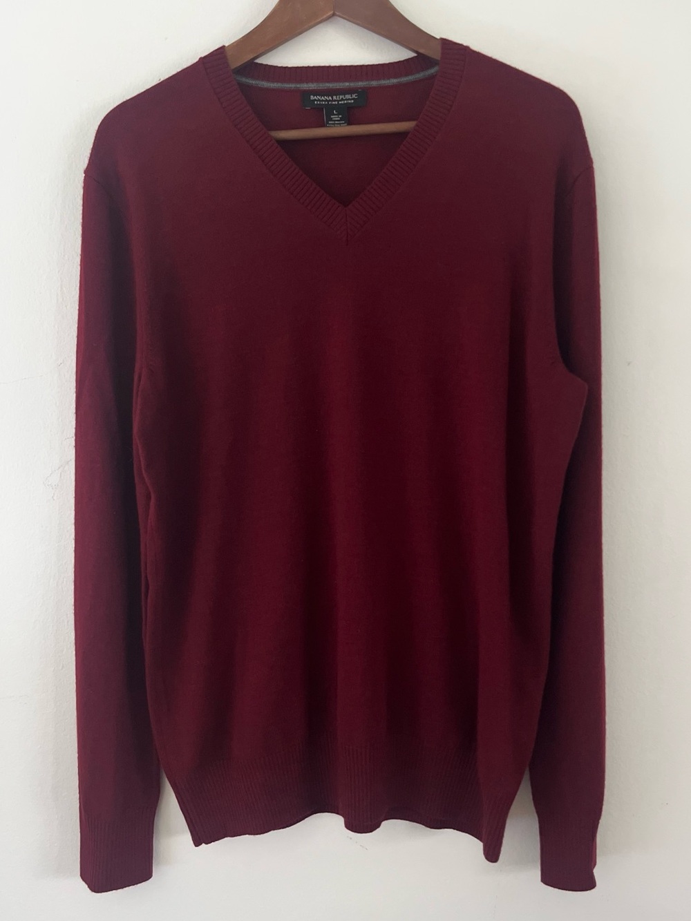 Banana Republic Sweater V Neck Extra Fine Merino Wool Burgundy Men's Size Large